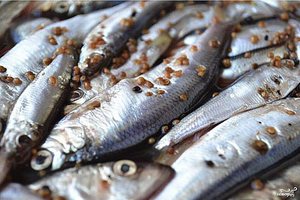 Пряная килька своими руками